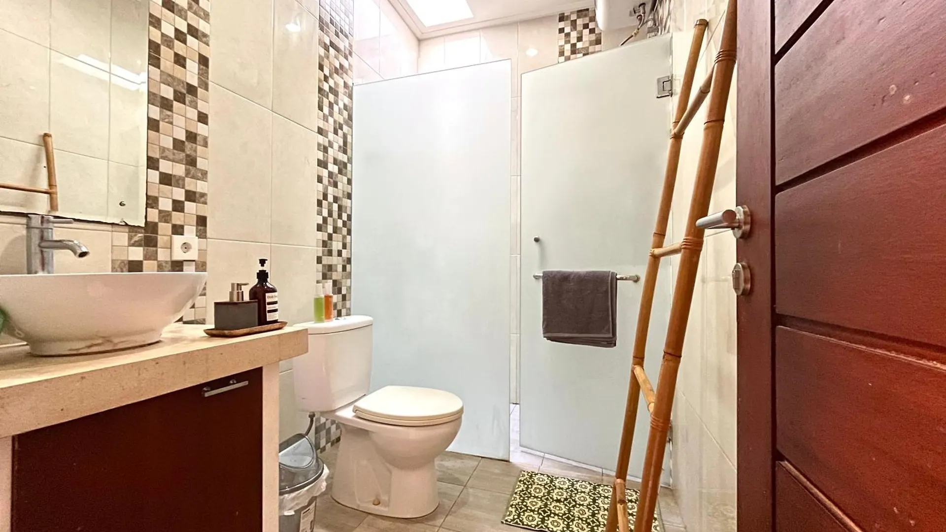 Tropical Studio Room In Seminyak